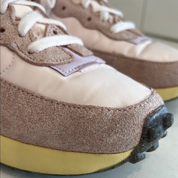 Nike Wmn’s Fontanka Waffle Pink Oxford Ghost Green Colorway Sneakers - Size US 7 - Picture 8 of 16